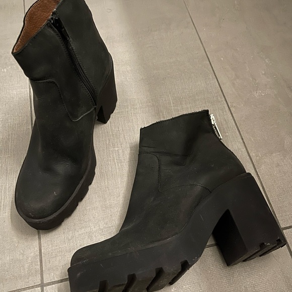 Womens Sixtyseven Leather Ankle Boots - Picture 2 of 4